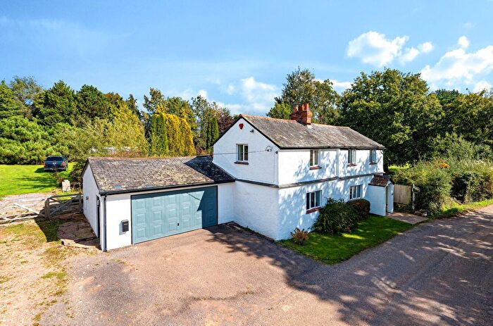 3 Bedroom Detached House For Sale In Cullompton, Devon, EX15