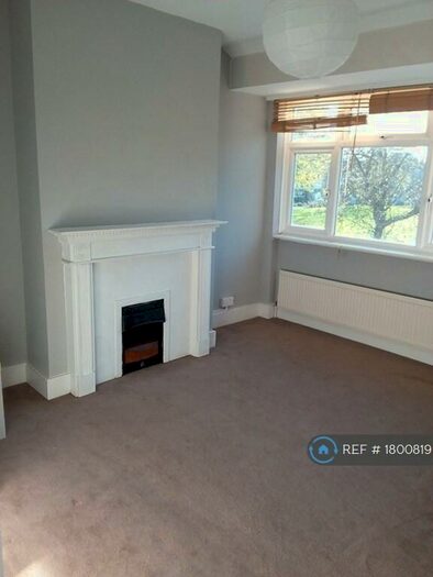 2 Bedroom Maisonette To Rent In Deer Park Gardens, Mitcham, CR4