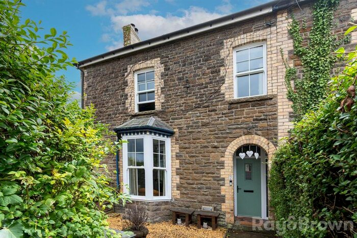 5 Bedroom Semi-Detached House For Sale In Warren Drive, Caerphilly, CF83