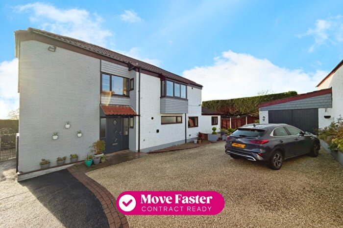 5 Bedroom Detached House For Sale In Reading Room Yard, North Ferriby, HU14