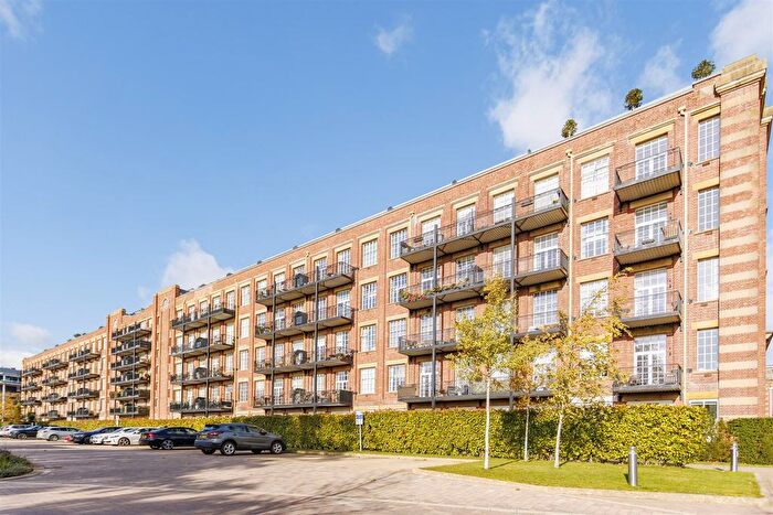 3 Bedroom Flat To Rent In The Residence, Bishopthorpe Road, York, YO23