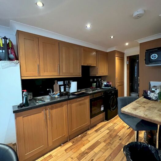 3 Bedroom Flat To Rent In South Bank Otterburn Villas, Newcastle Upon Tyne, Tyne And Wear, NE2