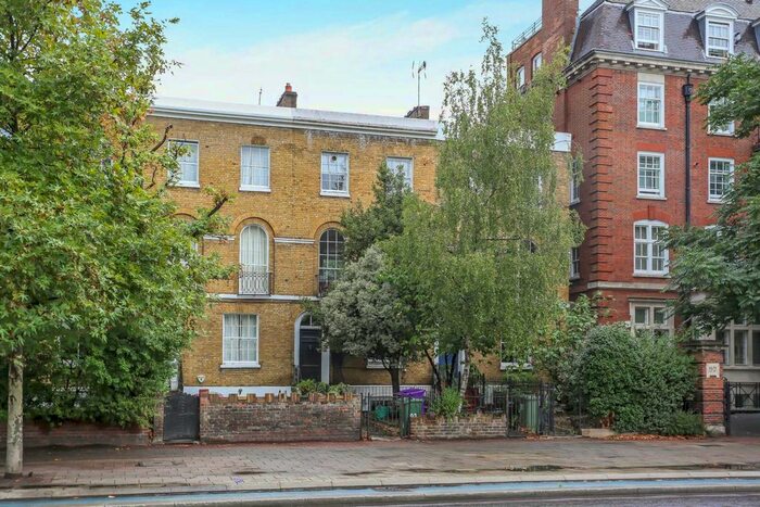 3 Bedroom Maisonette To Rent In Bow Road, Bow, E3