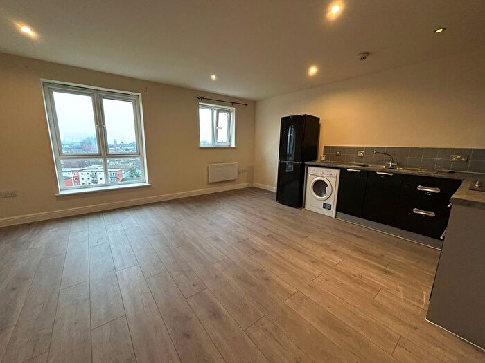 2 Bedroom Flat To Rent In Cranmer Street, Nottingham, Nottinghamshire, NG3