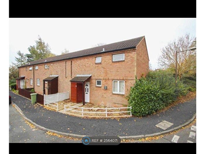 3 Bedroom End Of Terrace House To Rent In Shilling Close, Pennyland, Milton Keynes, MK15