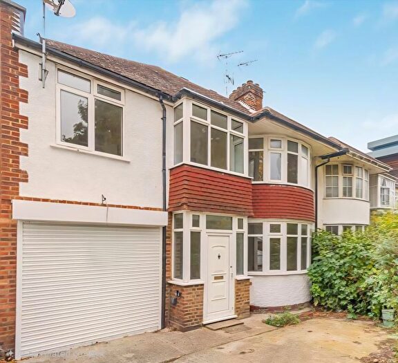 5 Bedroom Property To Rent In Twyford Abbey Road, London, NW10