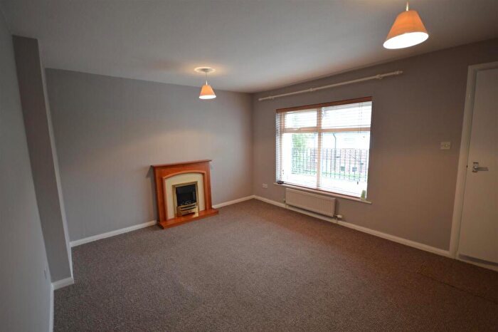 2 Bedroom Apartment To Rent In Queens Drive, Sandbach, CW11