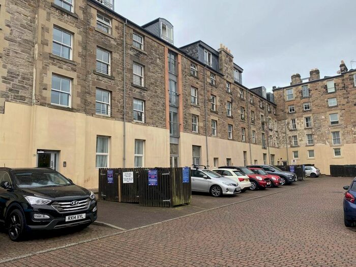 1 Bedroom Flat To Rent In Hermand Crescent, Slateford, Edinburgh, EH11