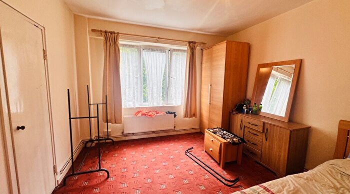 4 Bedroom Flat To Rent In Gernon Road, London, E3