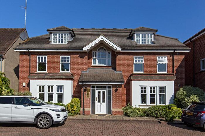 2 Bedroom Apartment To Rent In The Avenue, Wanstead, E11