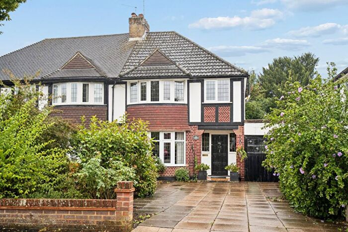 3 Bedroom Semi-Detached House For Sale In Orchard Close, Watford, WD17