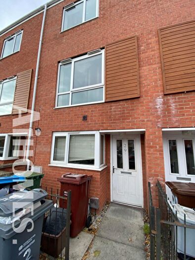 1 Bedroom House To Rent In Flixton Road, Manchester, M13