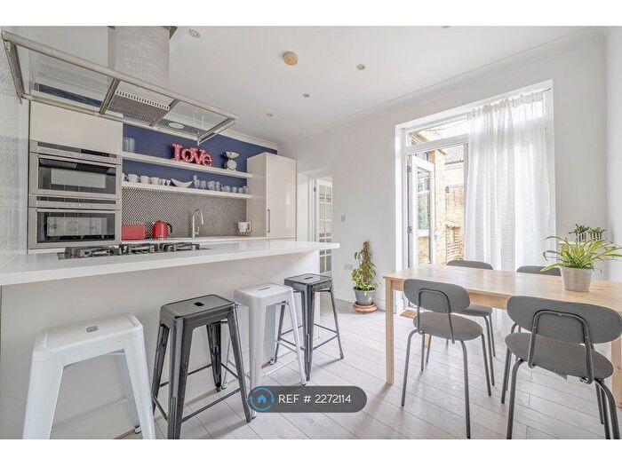 2 Bedroom Semi-Detached House To Rent In Ufford Street, London, SE1