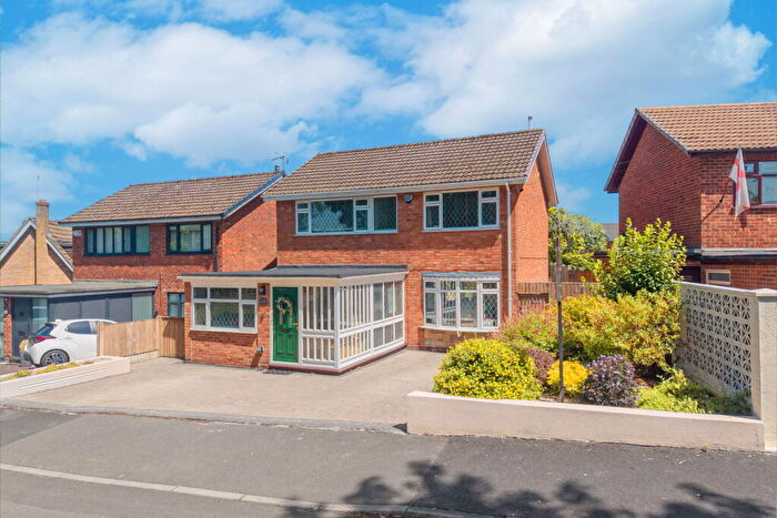 4 Bedroom Detached House For Sale In Alcester Road, Hollywood, Birmingham, B47