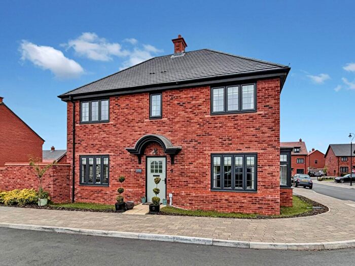 4 Bedroom Detached House For Sale In Sumner Grove, Wollaston, Wellingborough, NN29