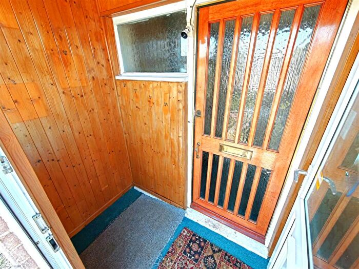 3 Bedroom Semi-Detached House For Sale In Birch Avenue, Corby, NN18