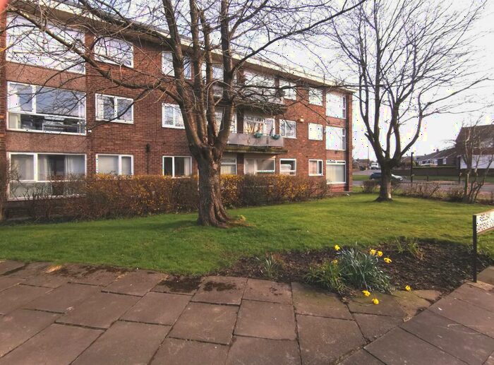 1 Bedroom Flat To Rent In Belsay Gardens, Red House Farm, Newcastle Upon Tyne, NE3