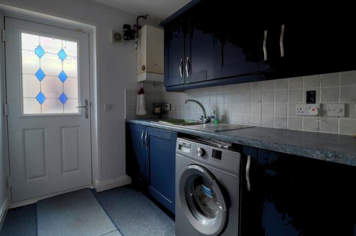 3 Bedroom End Of Terrace House For Sale In Birchwood View, Gainsborough, DN21