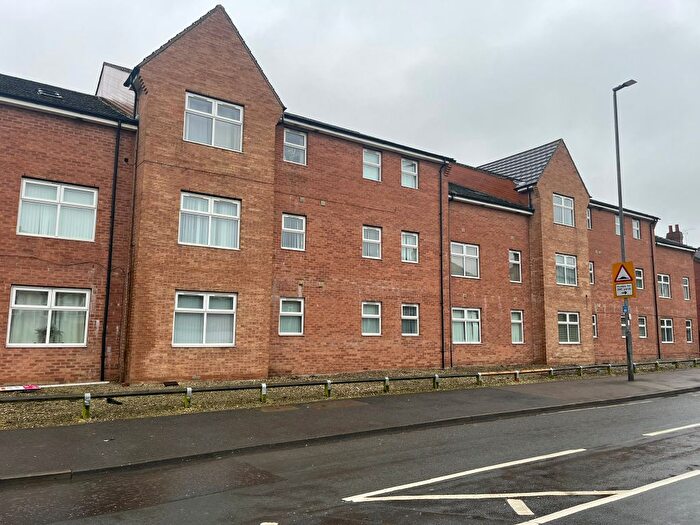 2 Bedroom Flat For Sale In James Court, Pontefract, WF9
