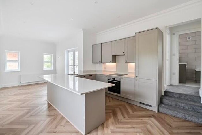 2 Bedroom Apartment To Rent In Victoria Road, Milford On Sea, SO41