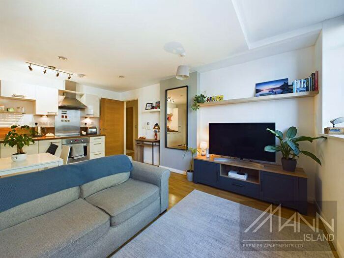 2 Bedroom Flat For Sale In Mann Island, Liverpool, L3