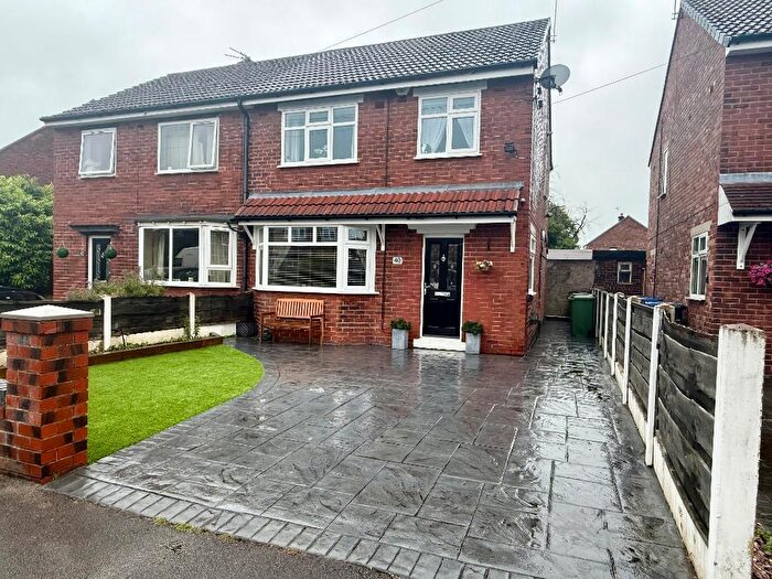3 Bedroom Semi-Detached House For Sale In Montagu Road, Offerton, Stockport, SK2