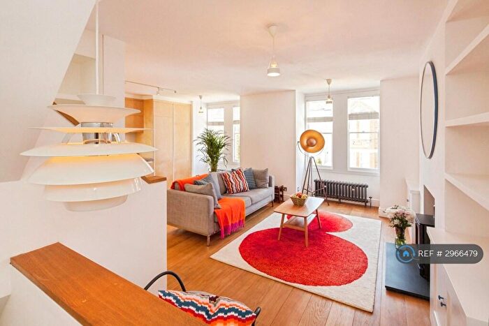 3 Bedroom Maisonette To Rent In Lutwyche Road, London, SE6