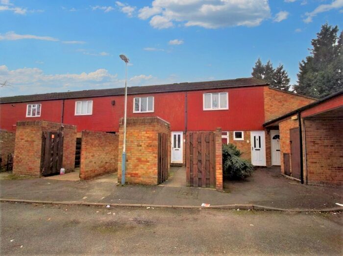 1 Bedroom Flat To Rent In Burness Close, Uxbridge, UB8