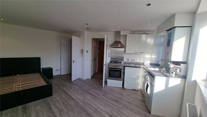 1 Bedroom Flat To Rent In Rayners Lane, Harrow, Greater London, HA2