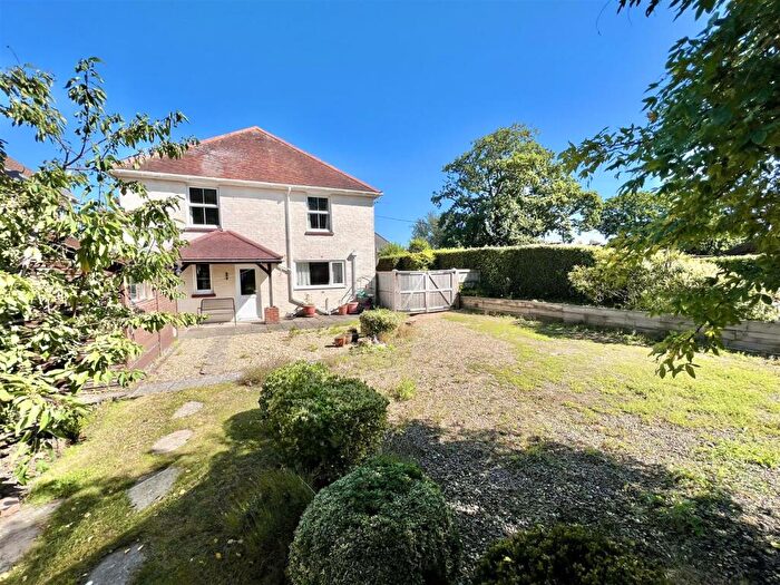 4 Bedroom Detached House For Sale In Freshwater, Isle Of Wight, PO40