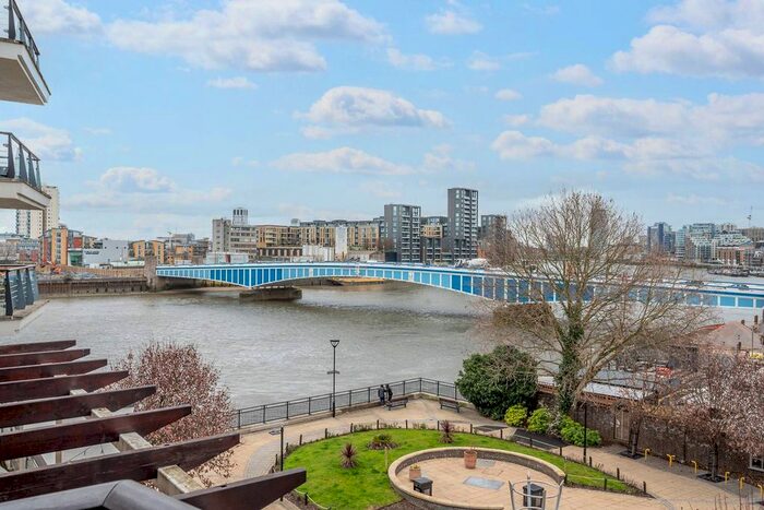 2 Bedroom Flat To Rent In Dolphin House, Putney, London, SW18