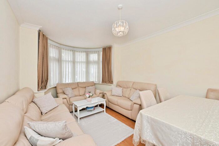 3 Bedroom Terraced House For Sale In Tynemouth Drive, Enfield, EN1