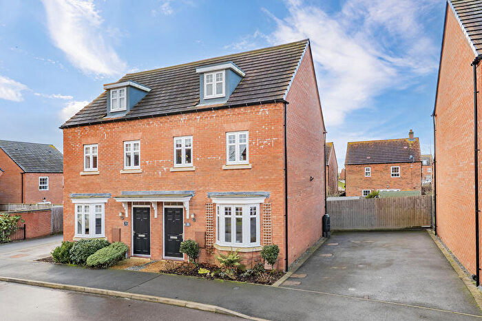 3 Bedroom Semi Detached House For Sale In Garner Way, Fleckney, LE8