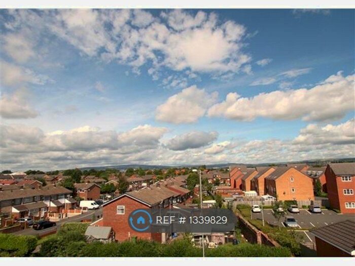 2 Bedroom Flat To Rent In Longcauseway, Farnworth, Bolton, BL4