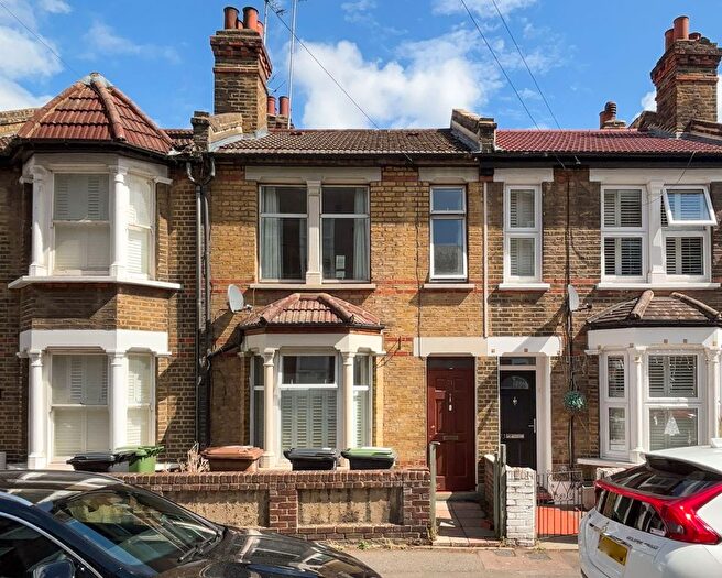 3 Bedroom Property For Sale In Leahurst Road, London, SE13
