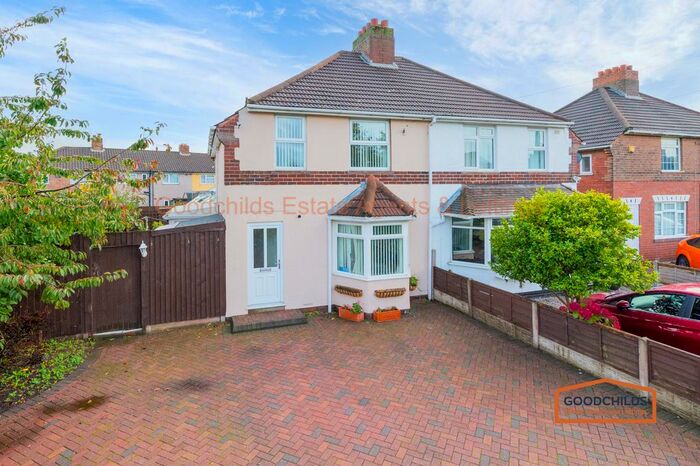 3 Bedroom Semi-Detached House To Rent In Poplar Avenue, Brownhills, WS8