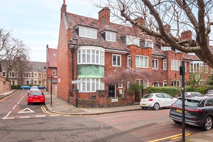 6 Bedroom Terraced House For Sale In Kingsland, Jesmond, Newcastle Upon Tyne, NE2