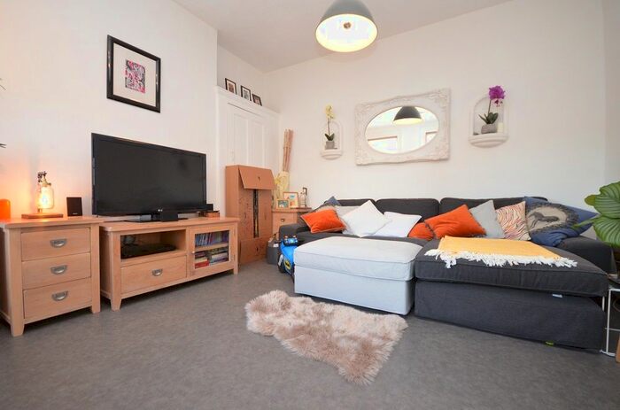1 Bedroom Flat To Rent In Bromley Road, London, SE6