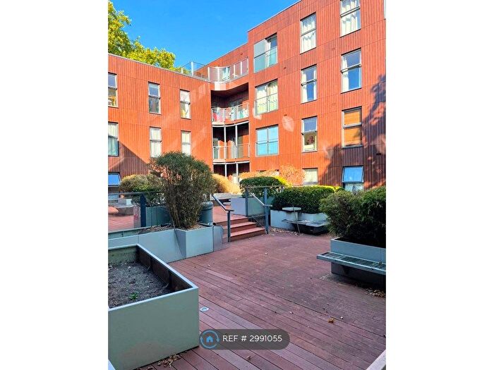 1 Bedroom Flat To Rent In London, London, SW9