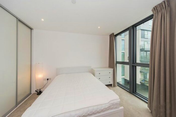 1 Bedroom Flat To Rent In City Road, Old Street, London, EC1V