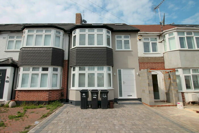 4 Bedroom Terraced House To Rent In Rayleigh Road, London, N13