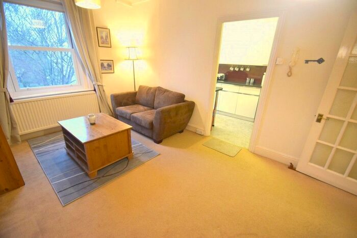 1 Bedroom Flat To Rent In Devonshire Terrace, London, W2