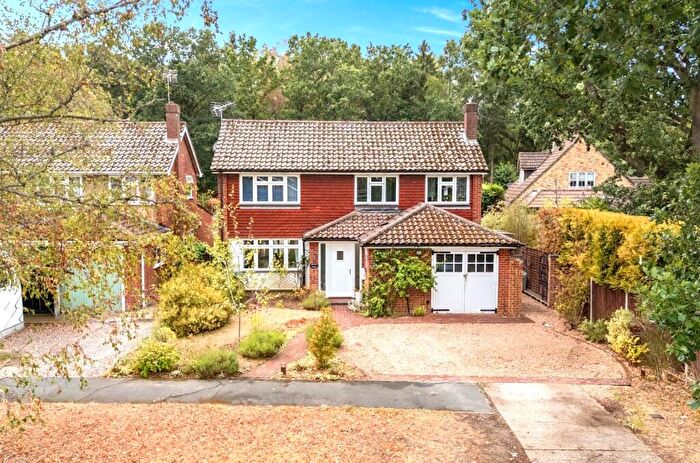 5 Bedroom Detached House For Sale In Acacia Drive, Woodham, Addlestone, Surrey, KT15