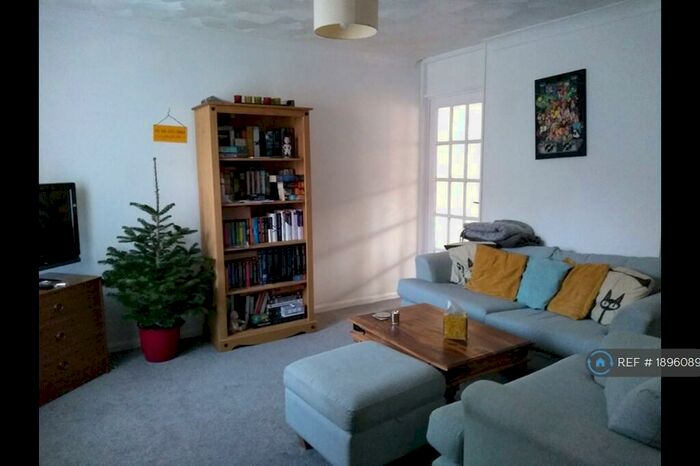 3 Bedroom Terraced House To Rent In High House Avenue, Wymondham, NR18