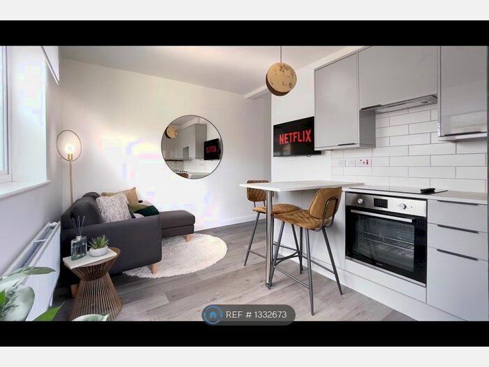 1 Bedroom Flat To Rent In Mill End, Rickmansworth, WD3