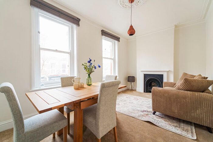 2 Bedroom Flat To Rent In Leopold Road, Wimbledon, SW19