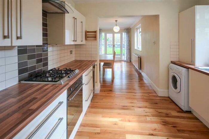 1 Bedroom Flat To Rent In Gladstone Road, Wimbledon, SW19