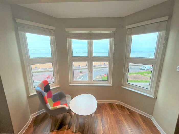 2 Bedroom Flat To Rent In South Parade, Southsea, Portsmouth, PO4