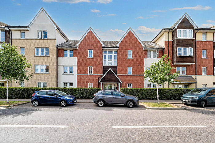 2 Bedroom Apartment For Sale In Churchill Avenue, Basildon, SS14