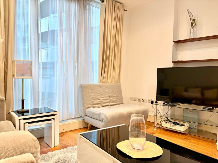 1 Bedroom Flat To Rent In Praed Street, London, W2